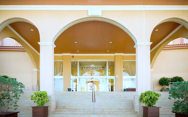 OHTELS LA HACIENDA 4*